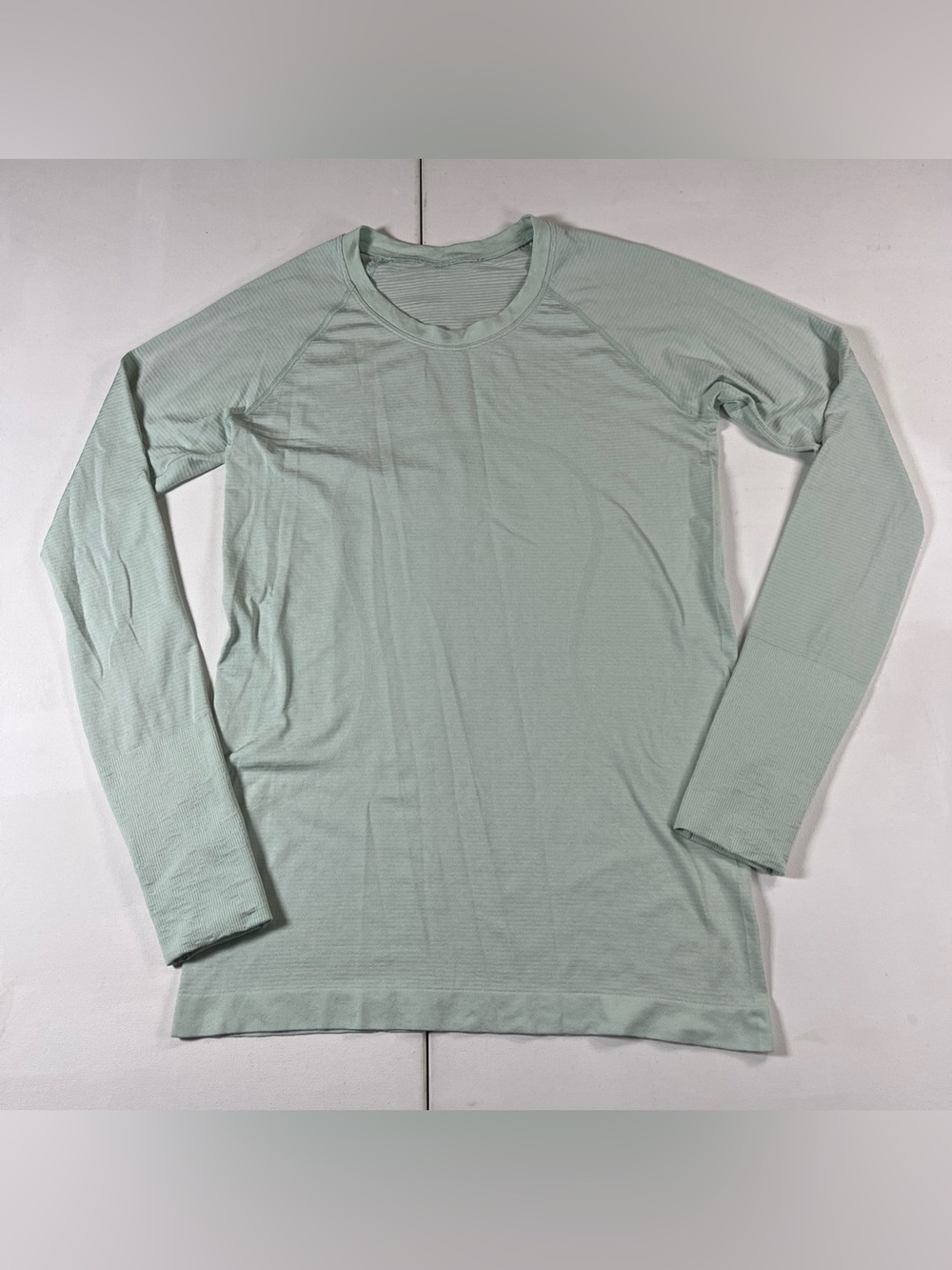 Lululemon Swiftly Tech Long Sleeve Crew Neck Shirt Thumb Holes Mint Womens 8